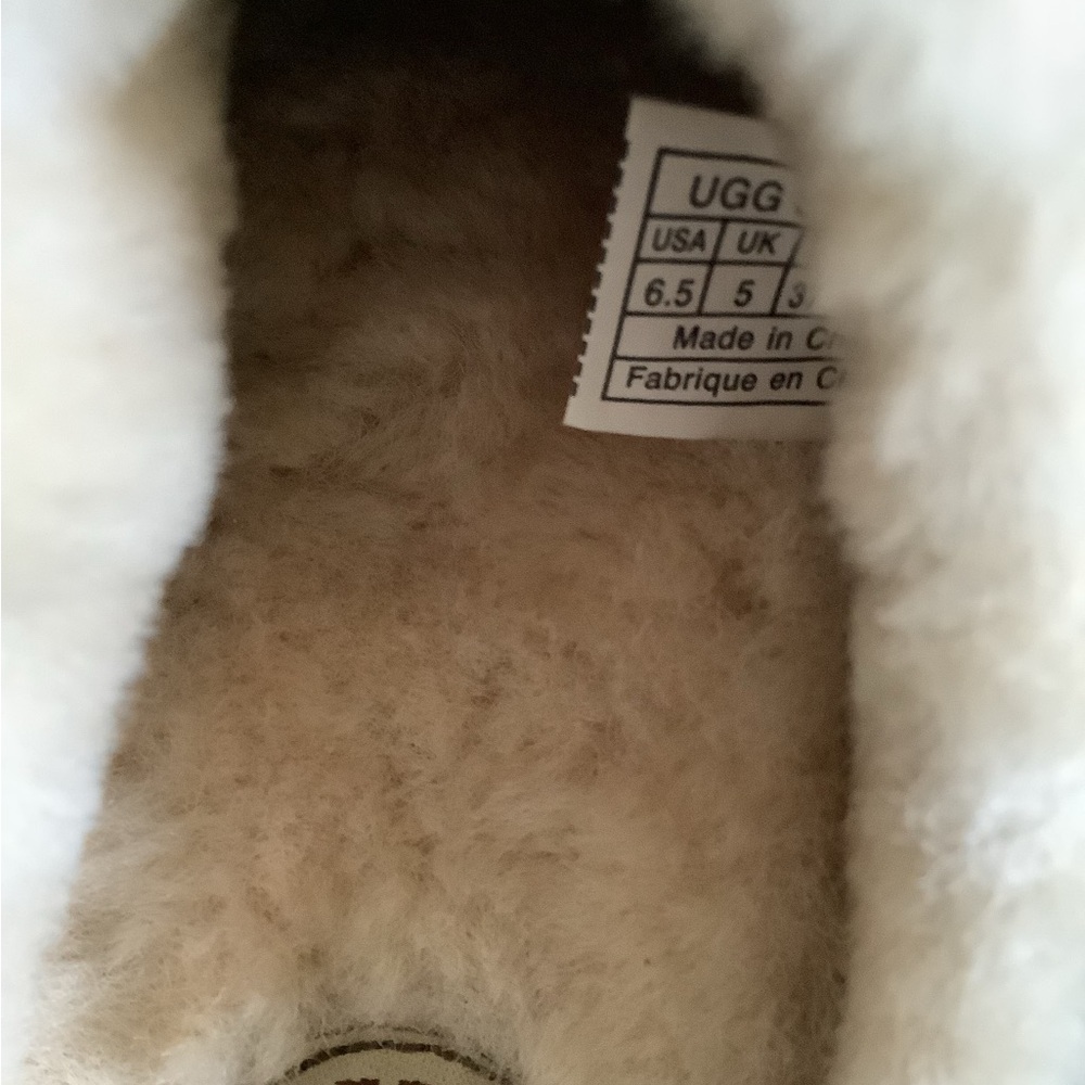 Authentic Ugg Langford Black Leather Shearling Li… - image 4